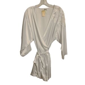 Josie by Natori | Women's Vintage White Belted Long Sleeve Robe (Size Large)